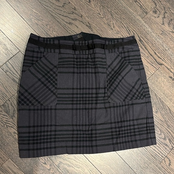 Tommy Hilfiger checkered mini skirt Sz 8 - Picture 3 of 11